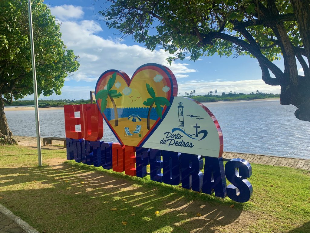 letreiro porto de pedras
