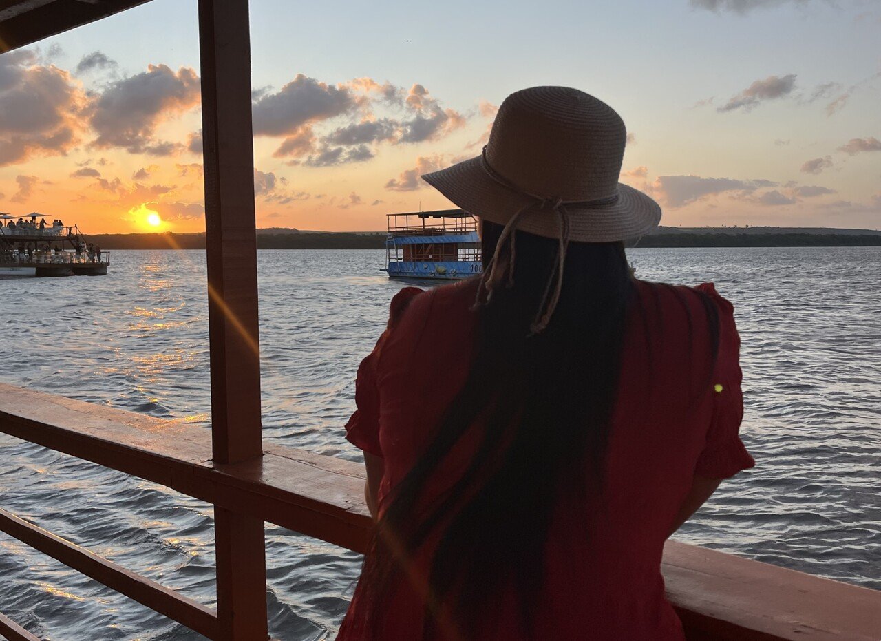 por do sol na praia do jacare