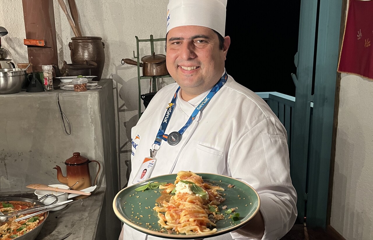 aula prática de massa italiana com o Chefe Renato Santos do SENAC-ES